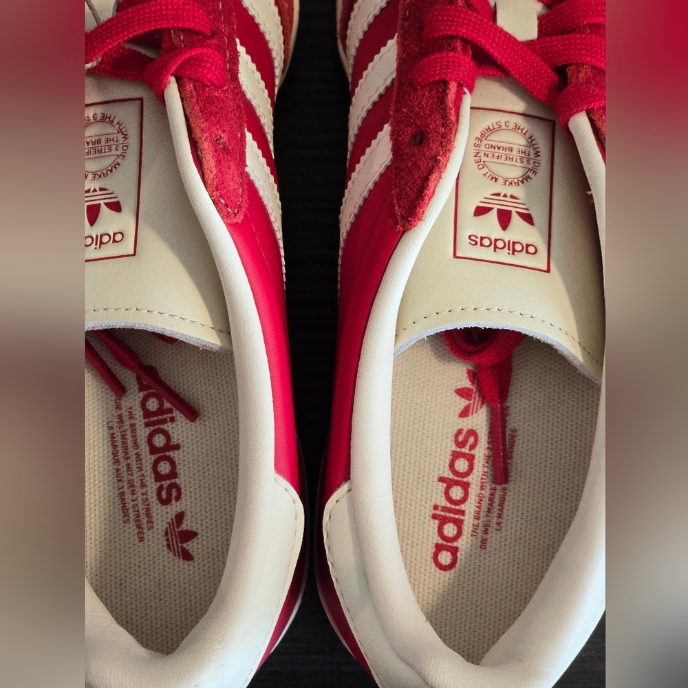 Adidas Gazelle Indoor Scarlet Red Cloud White Size 5/women 6.5 NEW - Picture 3 of 8